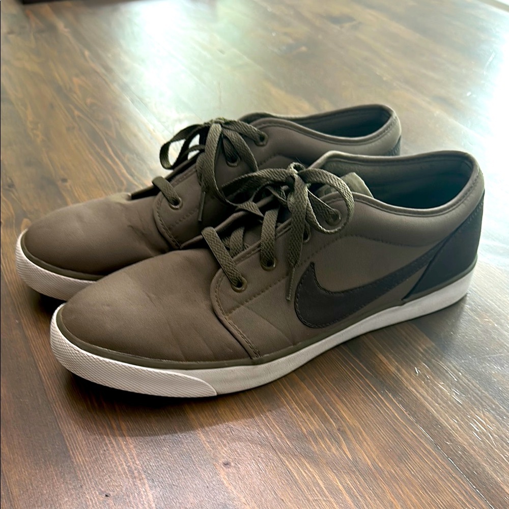 Nike SB Coast Classic Men’s Size 12 Sneakers